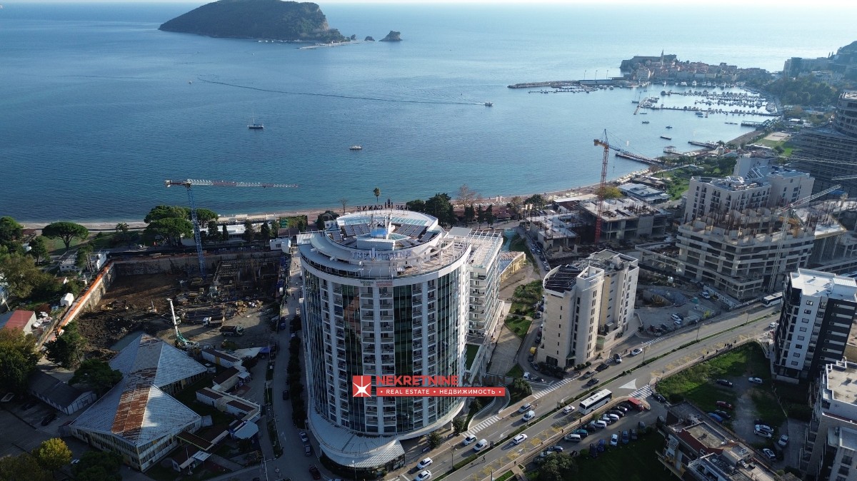 One-Bedroom Apartment of 64 m² in the Tre Canne Complex, Budva
